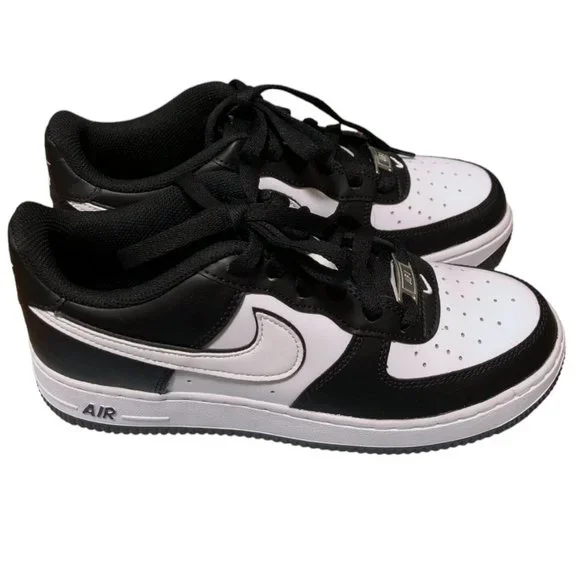 NIKE Air Force 1 Black & White Youth/Kids Size 5.5 - Picture 4 of 9